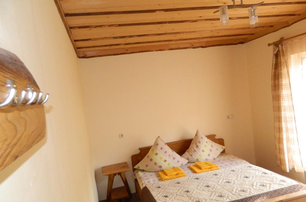U Stozi Hotel Драгобрат Стая снимка